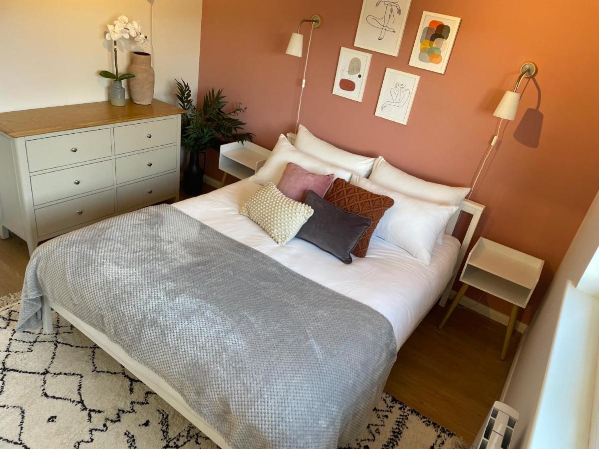Relaxing 3-Bedroom Home Портри Экстерьер фото